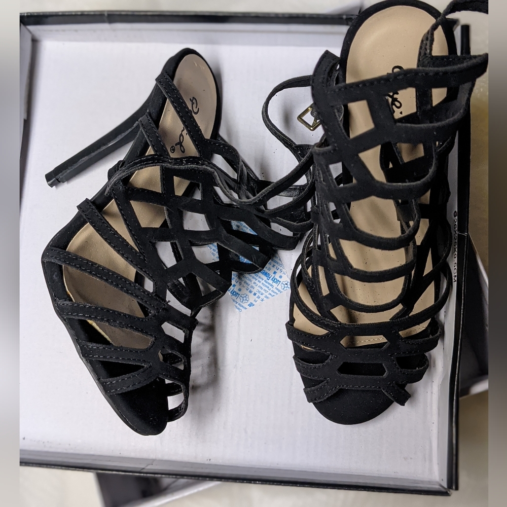 Cupid Black Size 6 Ankle Strap Heel